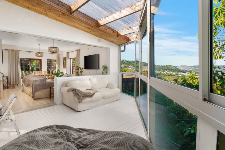 5 Bedroom Property for Sale in Heuwelkruin Western Cape
